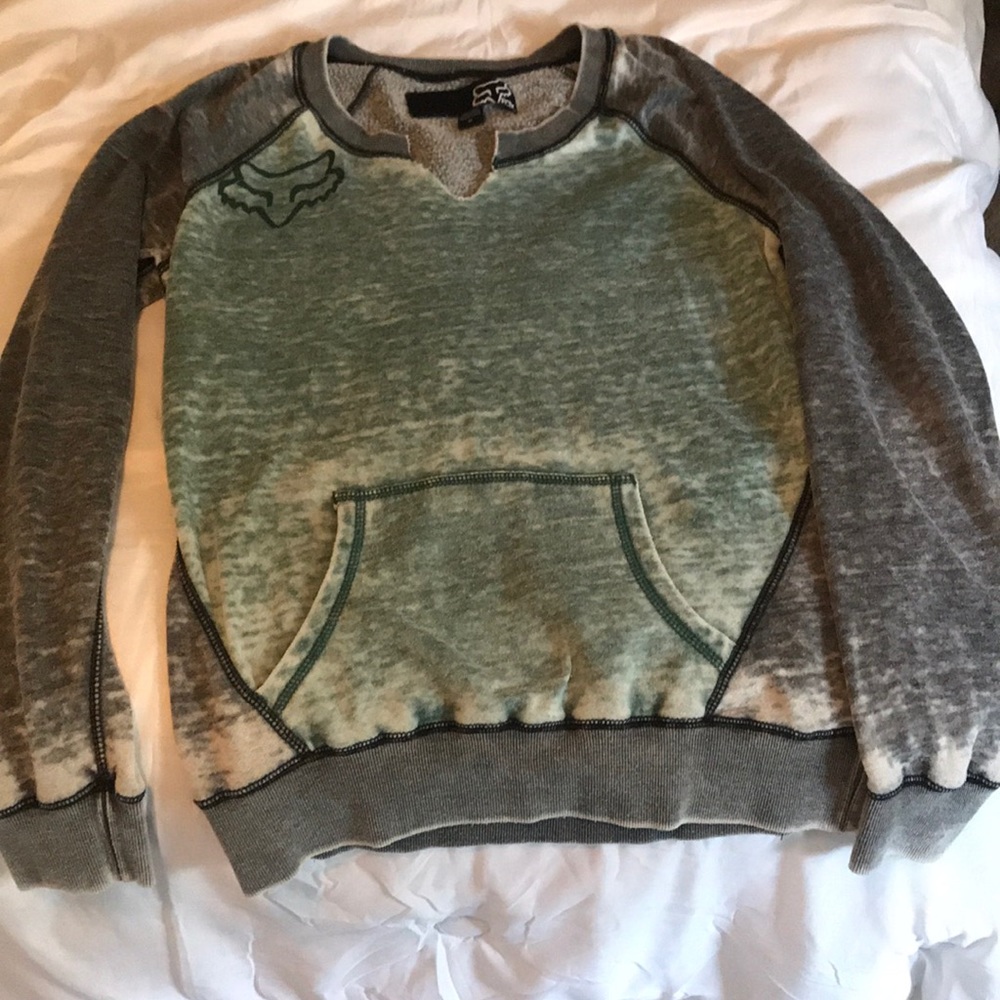 Size medium crewneck Fox sweatshirt